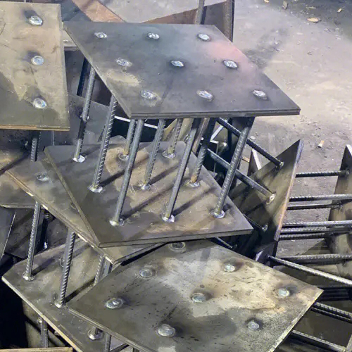 在确定宜春预埋件位置时，需要考虑以下几点